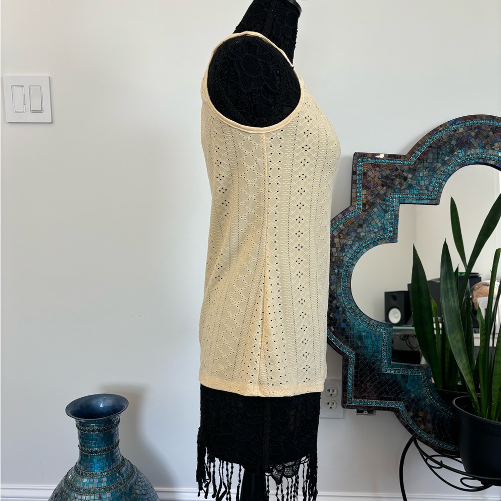 Yellow Tank - Picture 2 of 5